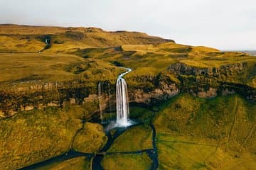 Seljalandsfoss waterfall