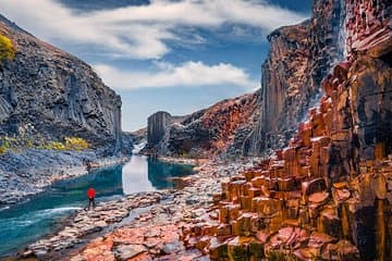 Discover Iceland’s best-kept secret — the breathtaking basalt beauty of Stuðlagil Canyon