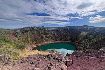 Kerið Crater Lake – Vibrant Volcanic Caldera in South Iceland