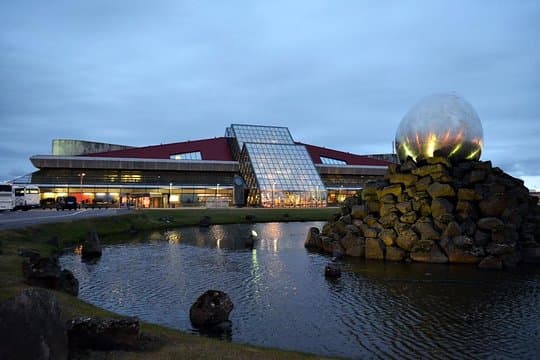 Keflavik To Reykjavik Private Luxury Airport Transfer