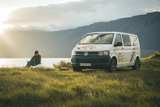 Tour de 6 días sin conductor con recogida - Golden Circle & Waterfalls -4x4 Campervan