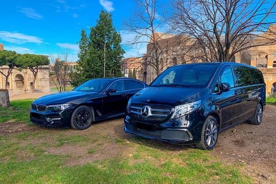 Hveragerdi to Keflavik Airport (KEF) - Deparure Private Transfer