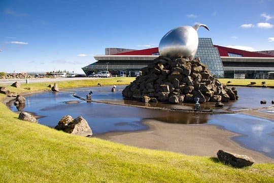 Airport Transfer (One way) between Keflavik and Reykjavik