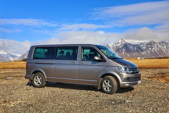 Roundtrip Transfer Jokulsarlon Glacier Lagoon and Hofn Airport