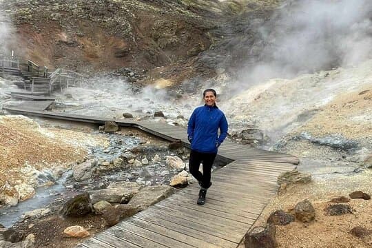 Explore Reykjanes Peninsula: Private Tour with Airport Transfer
