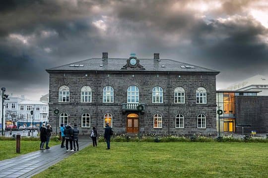Reykjavik Walking Tour - Walk with a Viking