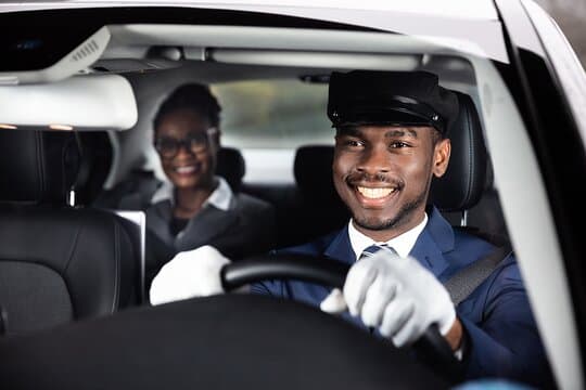 Reykjavik Iceland: Private Transfer to/from Keflavik Airport KEF