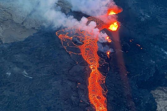 Iceland Volcanic Eruption Area Helicopter Tour from Reykjavík