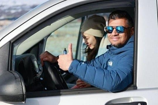 Keflavik Airport: Private Transfer to or from Reykjavik