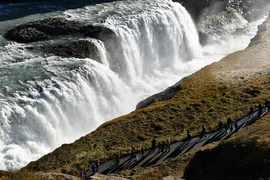 Golden Circle & Secret Lagoon & Friðheimar (lunch included) - PRIVATE TOUR