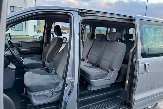 Reykjavik Iceland : Private transfer From / To KEF airport