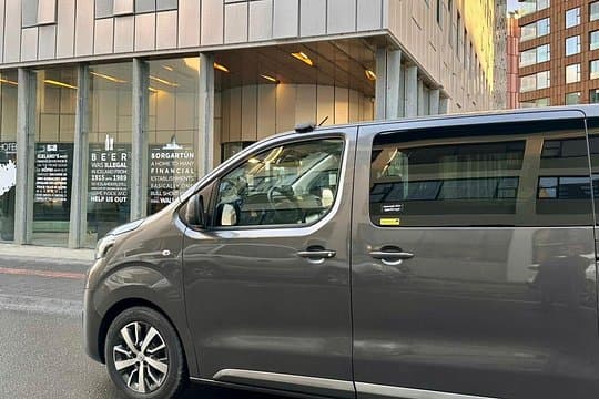 Private Luxury Transfer from Blue Lagoon to Reykjavik