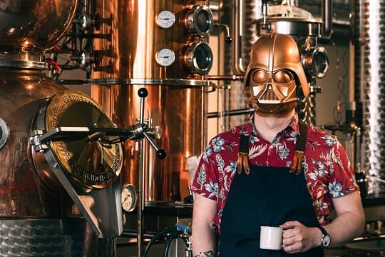 Craft Gin Tasting in Reykjavik’s Old Harbor: Meet the Maker