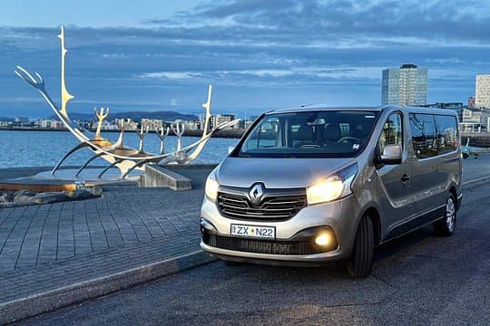 Reykjavik Hotel to or from Sky Lagoon: Private Transfer