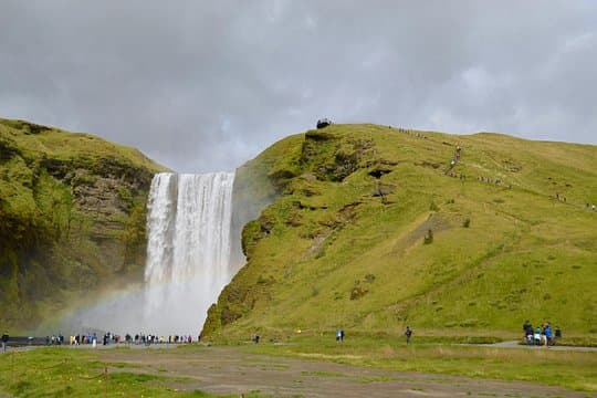 Traslado privado de Skógafoss a Reikiavik