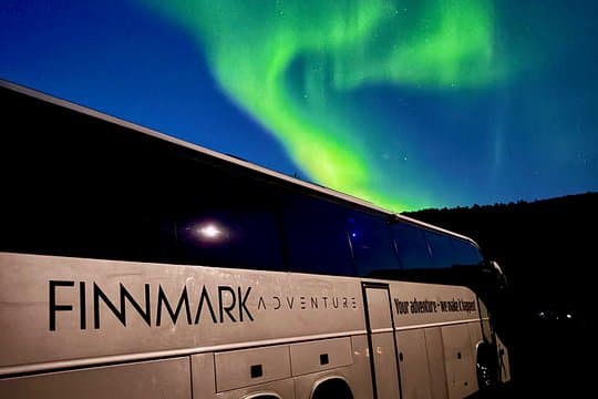 Alta : The Northern Lights Bus – 暖かくてローカルな体験
