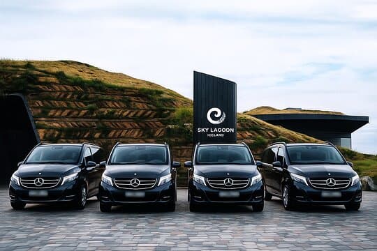 Reykjavik/Keflavik: Sky Lagoon Private Transfer