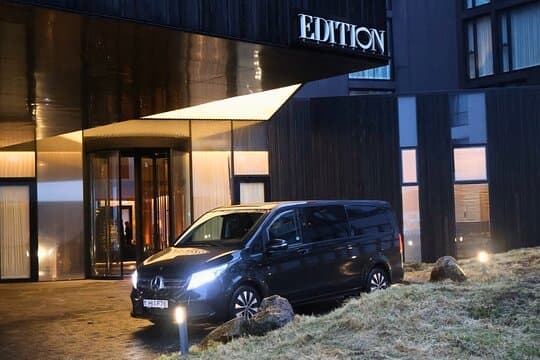 Keflavik Airport One-Way Private Transfer To or From Reykjavik