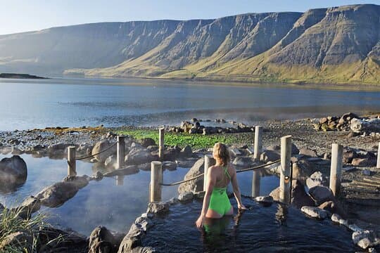 Hvammsvik Hot Springs: Private Round Transfer with Admission