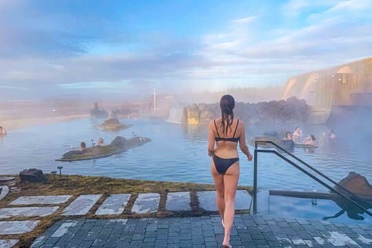 Iceland Lagoons, Geysers, Volcanoes, Waterfalls: 3-Day Tour