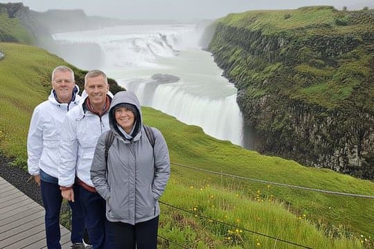 Golden Circle Private Tour: Pickup & drop off Keflavik/Reykjavik