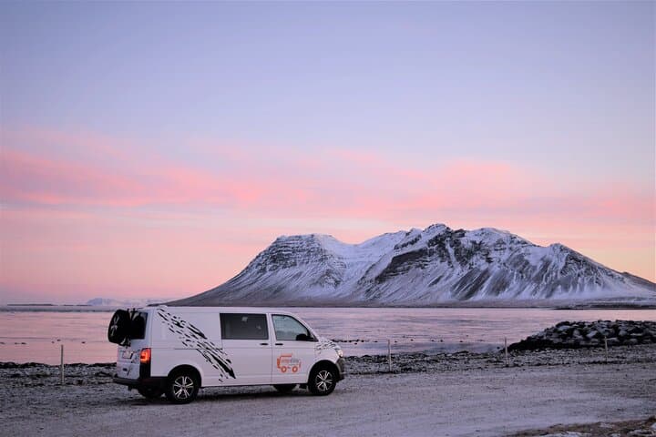 Excursión privada sin conductor de 7 días Aventura por la aurora boreal: sur y oeste de Islandia