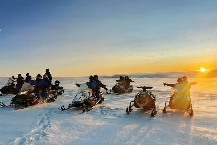 Private Silver Circle & Snowmobiling Tour from Reykjavik