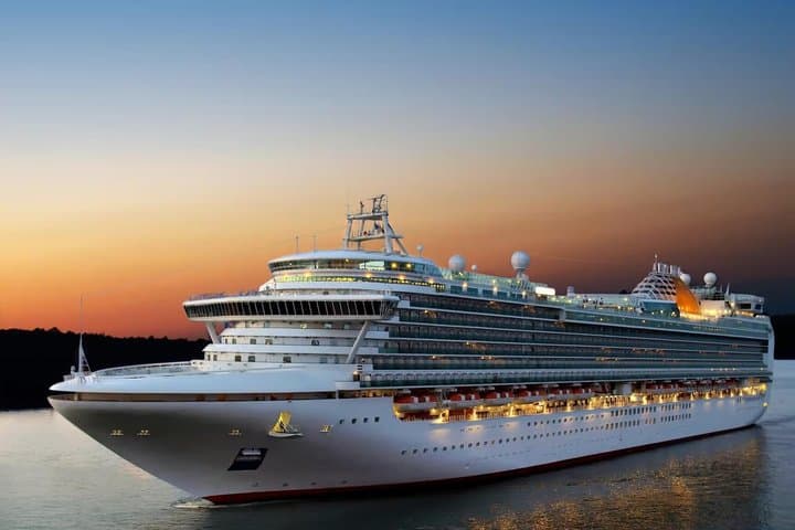 Private Transfer from Reykjavík Cruise Port to Keflavík Airport