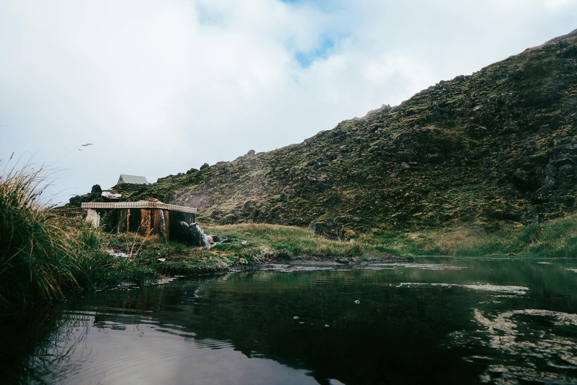 Landmannalaugar & Highlands Route Guide — rhyolite mountains and natural hot spring