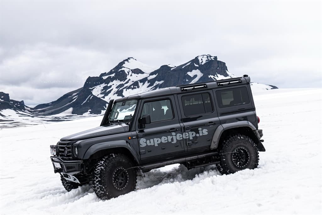 DTT 301 Private Superjeep Golden Circle & Langjökull Glacier