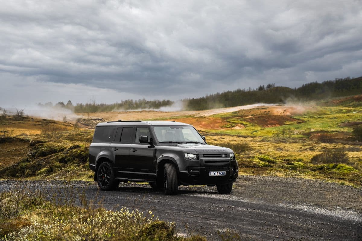 DT 601 Private Golden Circle luxury SUV Express