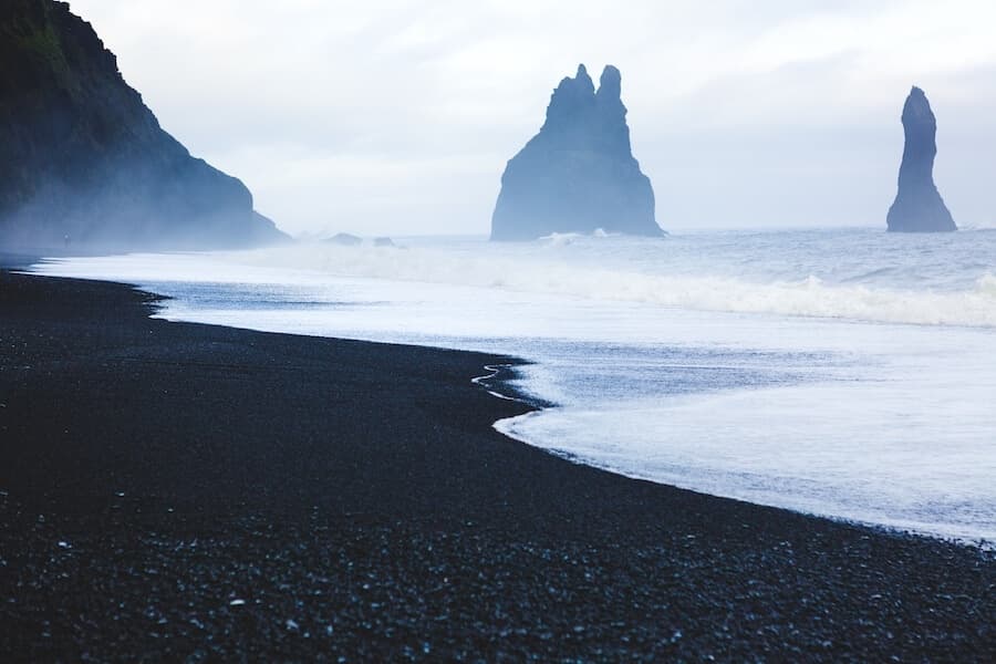 Private Sightseeing Tour to South coast and Black Sand Beach 6 PAX