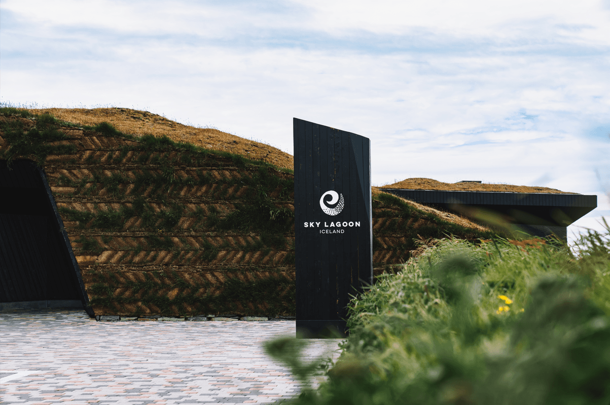 Reykjavik Hotels: Private Transfer to or from Sky Lagoon