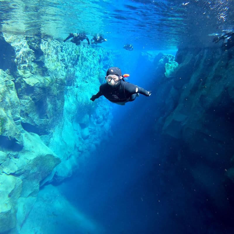 Wetsuit Snorkeling in Silfra - with underwater photos / From Reykjavik