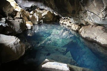 Grjótagjá cave