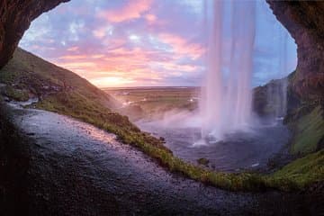 Seljalandsfoss waterfall