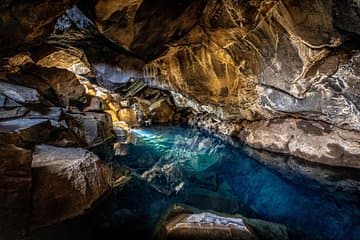 Grjotagja Cave