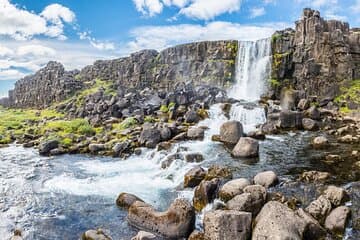 Our fun-loving and expert Guides know the history behind every landmark in Iceland. Don´t be shy to ask during your tour!