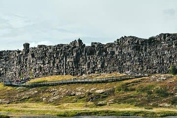 Þingvellir, Thingvellir, where you can walk between the two tectonic plates!