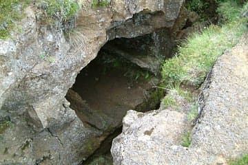 Hundraðmetrahellir lava cave