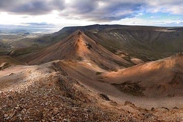 Peaks coloured by the rhyolite