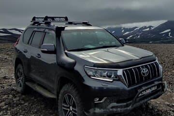 Our 4x4 comfortable Land Cruiser