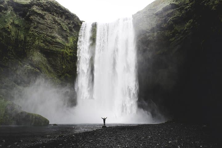 Private circuit to Iceland for 10 days.