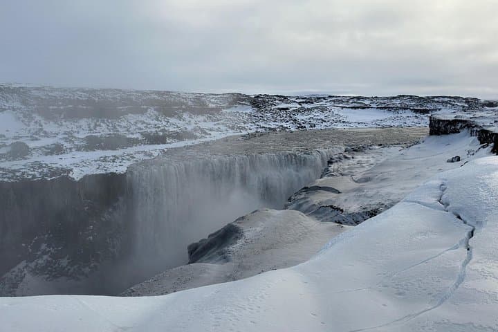 4x4 MiniBus Tour Lake Myvatn, Dettifoss,Selfoss, Godafoss and Nature Baths