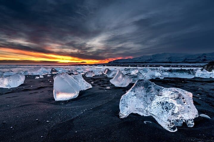 Private Glacier Lagoon & Diamond Beach Tour