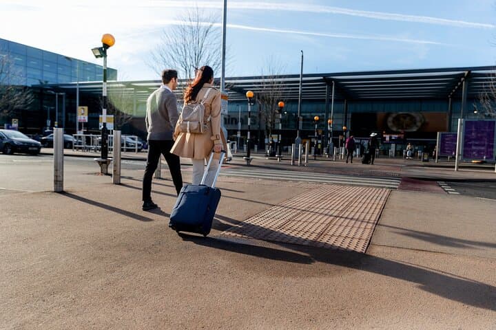 Private transfer from Reykjavik to Keflavik airport