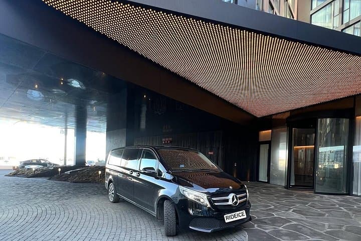 Keflavik Airport : Private Transfer TO/FROM Reykjavik