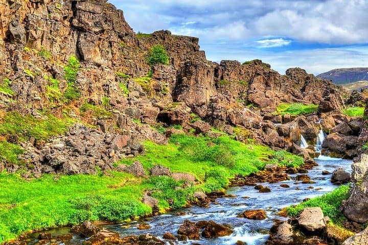 Private Golden Circle Tour Thingvellir, Gullfoss and Geysir