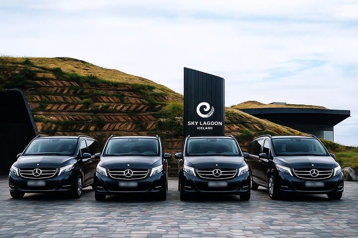 Reykjavik/Keflavik: Sky Lagoon Private Transfer