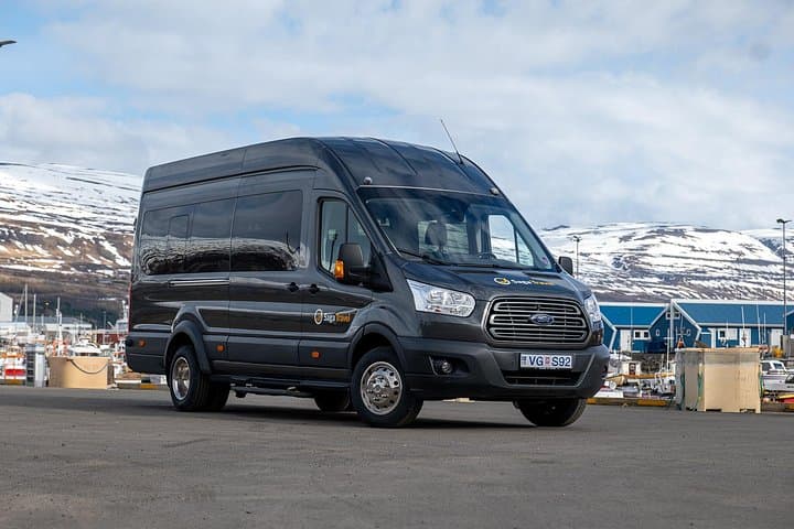 Seamless Transfer from Akureyri Airport to Your Stay